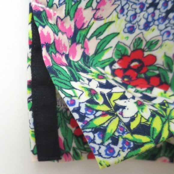 Talbots Perfect Skimmer Floral Capri Pant Size 12 - Picture 7 of 11